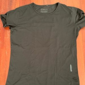 Alphalete Scoop Neck T-Shirt